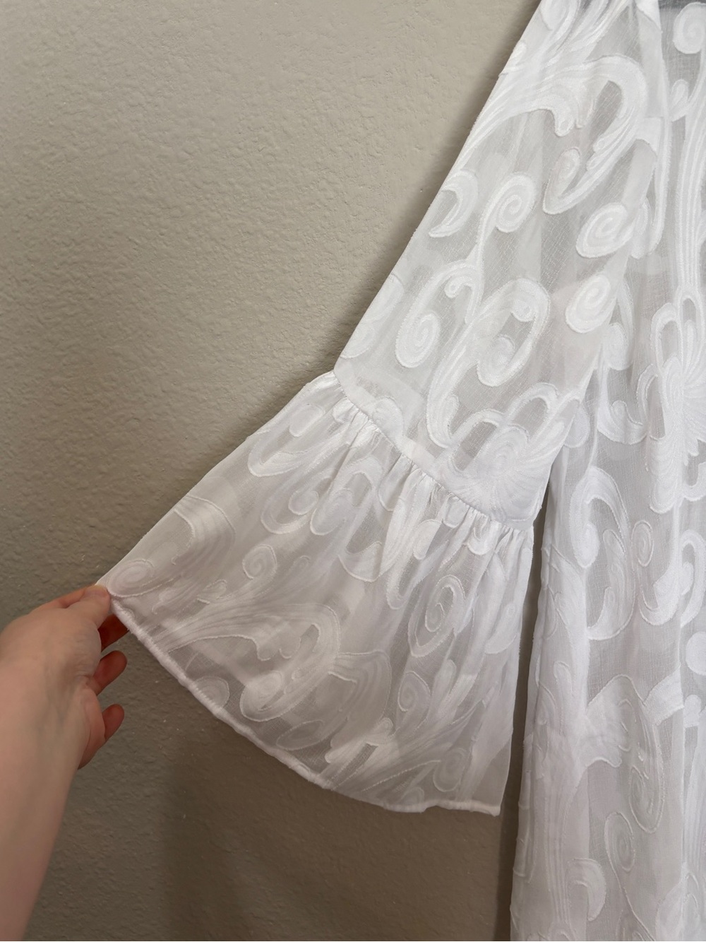 Lilly Pulitzer Floral Swirl Bell Sleeve Sheer Coverup Size Medium - Picture 4 of 8